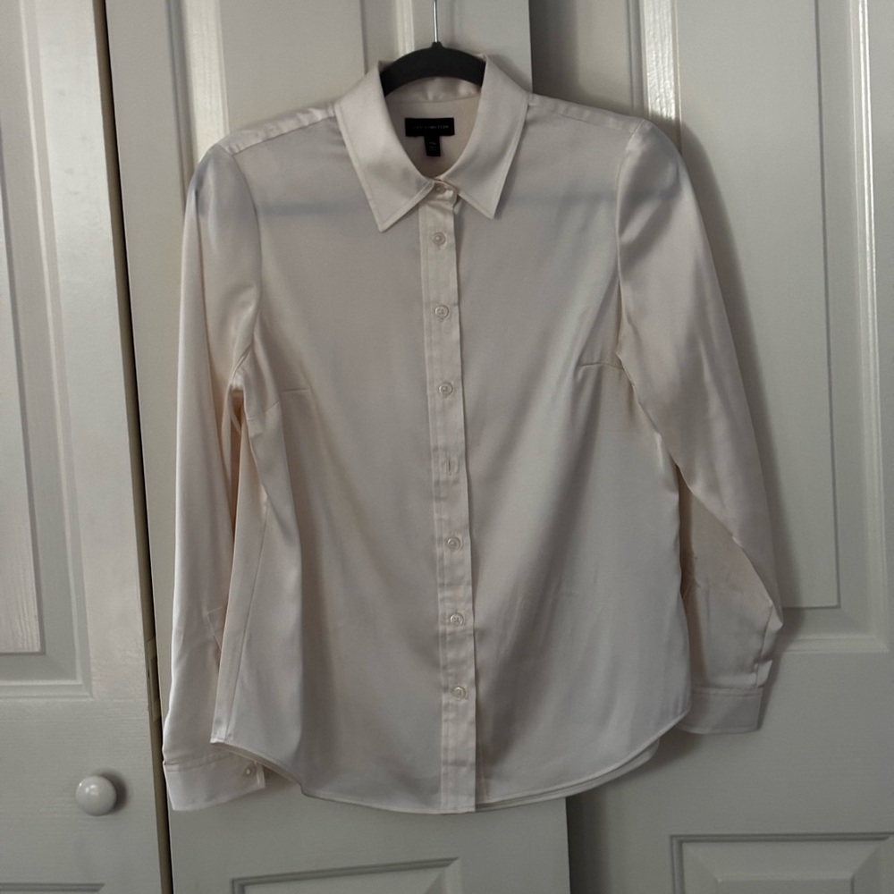 ELEGANT CREAM SATIN BUTTON FRONT LONG SLEEVE PETITE MEDIUM